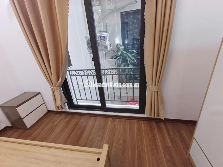 BÁN NHÀ PHÚC LỢI 5 TẦNG 3 NGỦ MẶT TIỀN 5M Ô TÔ GẦN 5,9 TỶ